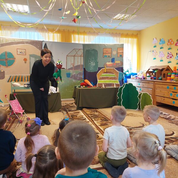 Ciemos skudriņa Urda un viņas darugi.