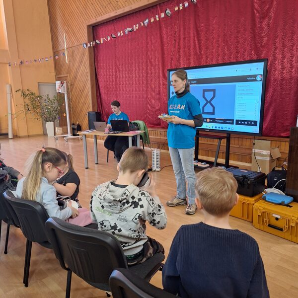 SIA "EVO Group nodarbība “Zaļais ceļš: No atkrituma līdz resursam”.