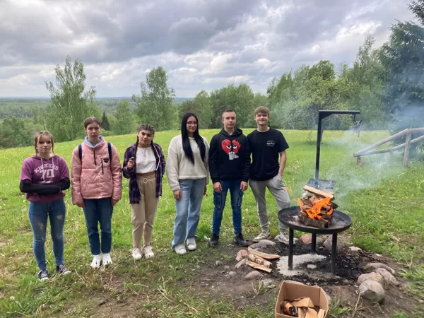 8. klase atpūša Numernes valnī.
