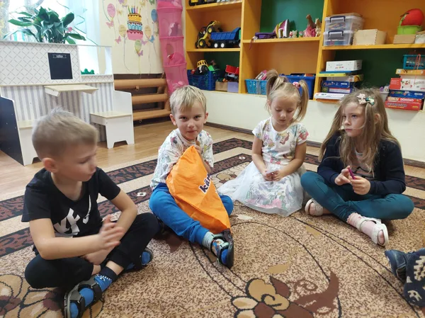 Pēcpusdiena "Mini manu mīkliņu! "