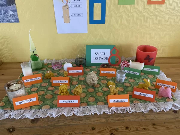 Sveču izstāde!