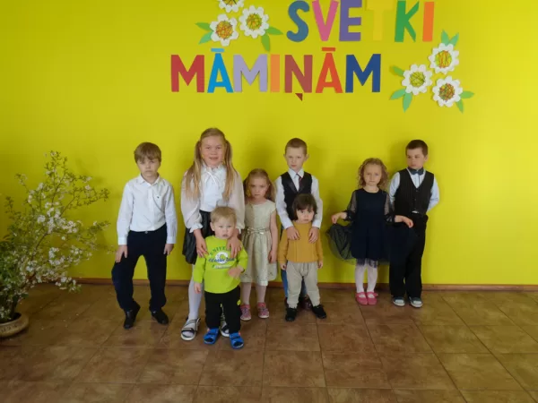 Svētki māmiņām